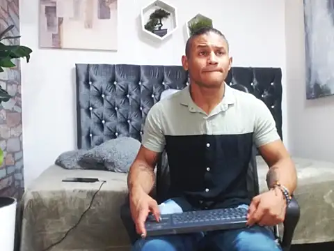 casike1 online show from December 15, 2025, 10:37 pm