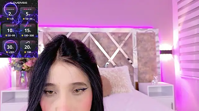 MeganR  online show from December 18, 2025, 3:33 am