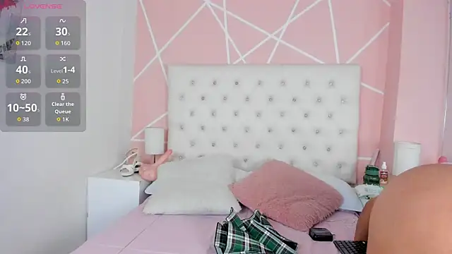 Snapshot of AnnaSwift_ chatting on October 25, 2025, 2:33 am AnnaSwift online show from October 25, 2025, 2:33 am