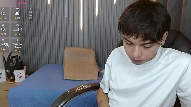 Snapshot of StiwenTwink chatting on May 22, 2026, 2:15 pm StiwenTwink online show from May 22, 2026, 2:15 pm