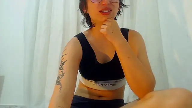 Snapshot of Klaret_Toy chatting on January 11, 2026, 3:46 am Klaret Toy online show from January 11, 2026, 3:46 am