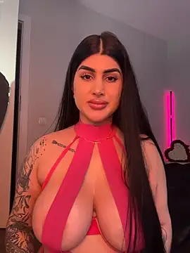 Snapshot of Niinarosee chatting on April 14, 2026, 4:23 pm Niinarosee online show from April 14, 2026, 4:23 pm