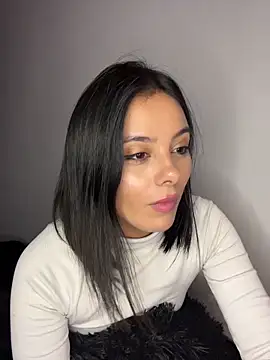 Snapshot of SaraMistick chatting on February 2, 2026, 9:52 am SaraMistick online show from February 2, 2026, 9:52 am