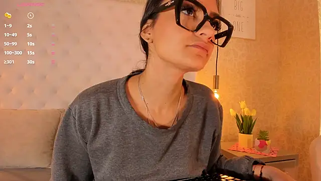 Snapshot of abriana_quintana chatting on October 20, 2025, 12:27 pm abriana quintana online show from October 20, 2025, 12:27 pm