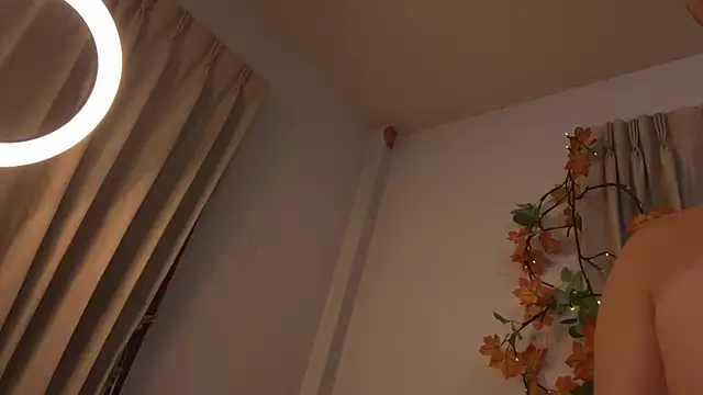 zghn88 online show from October 25, 2025, 11:53 am