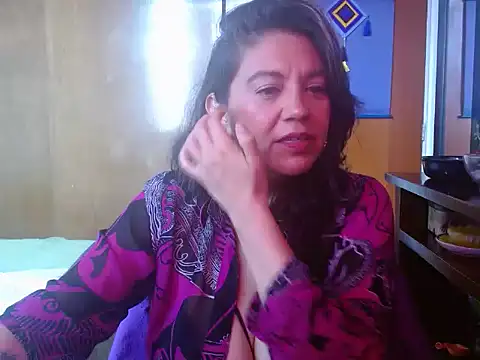 XxAntonellaxxx online show from December 2, 2025, 6:42 pm