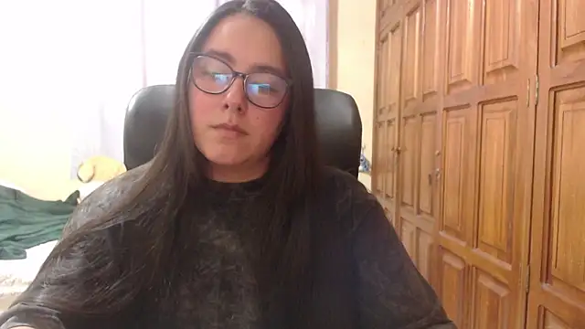 Venus cat  online show from February 9, 2026, 9:24 pm