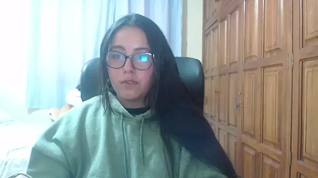 Venus cat  online show from January 13, 2026, 11:08 pm