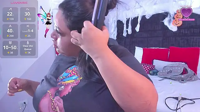 MayaCurvy online show from October 18, 2025, 4:25 am