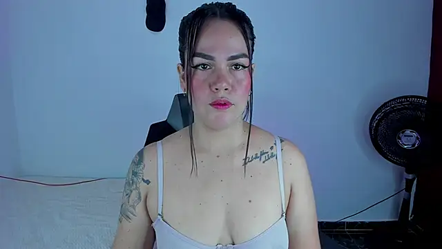 sweet charm  online show from December 16, 2025, 8:57 pm