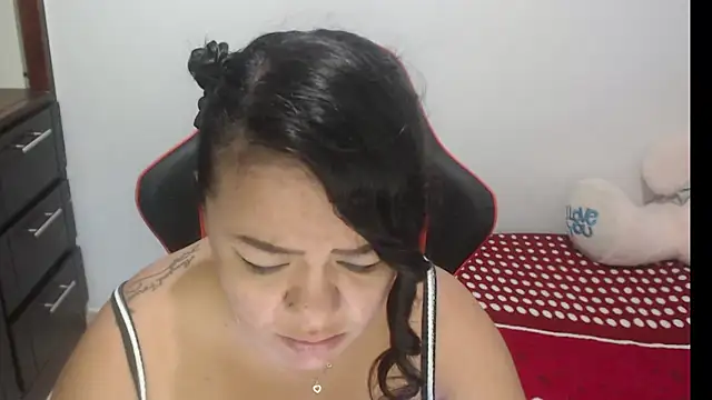 Snapshot of emily_sexxx chatting on November 30, 2025, 2:12 am emily sexxx online show from November 30, 2025, 2:12 am