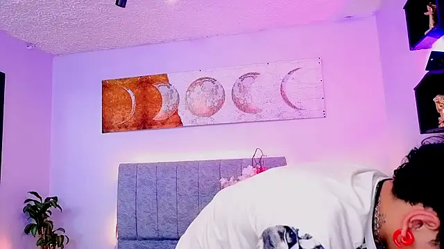 Snapshot of todoroki_g chatting on October 6, 2025, 11:33 am todoroki g online show from October 6, 2025, 11:33 am