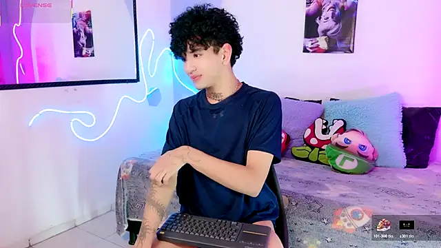 Snapshot of todoroki_g chatting on October 19, 2025, 2:47 am todoroki g online show from October 19, 2025, 2:47 am