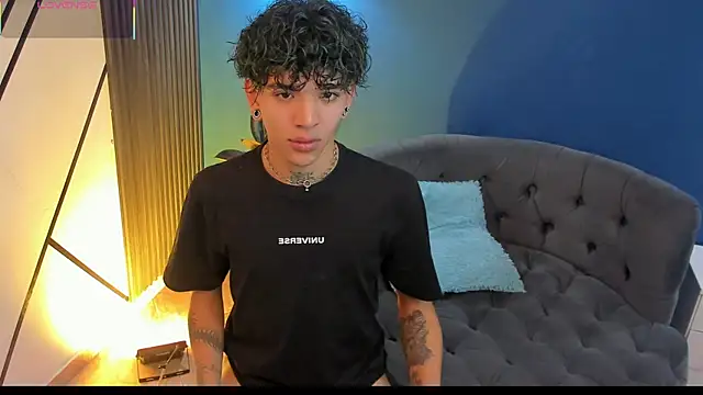 Snapshot of todoroki_g chatting on November 11, 2025, 12:33 pm todoroki g online show from November 11, 2025, 12:33 pm