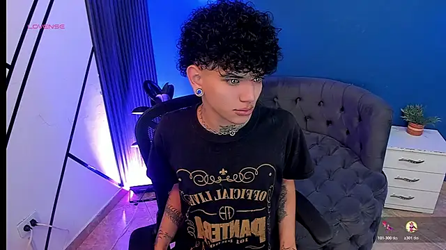 Snapshot of todoroki_g chatting on October 27, 2025, 12:06 pm todoroki g online show from October 27, 2025, 12:06 pm