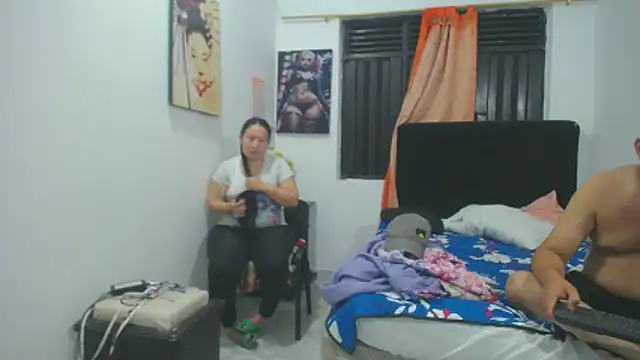 Snapshot of Meloncillo_and_Babyliss99 chatting on April 12, 2026, 6:38 am Meloncillo and Babyliss99 online show from April 12, 2026, 6:38 am