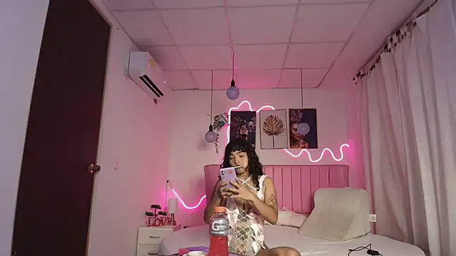 Sheyla vegas online show from October 28, 2025, 3:40 am