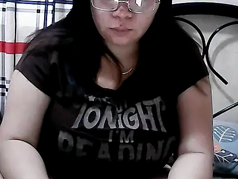 Snapshot of HornyPussie69 chatting on April 17, 2026, 11:40 pm HornyPussie69 online show from April 17, 2026, 11:40 pm