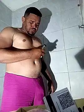 Snapshot of NatanSouza03 chatting on October 10, 2025, 7:47 pm NatanSouza03 online show from October 10, 2025, 7:47 pm