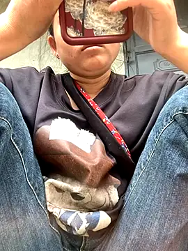 lan-xinh01 online show from October 30, 2025, 2:10 am