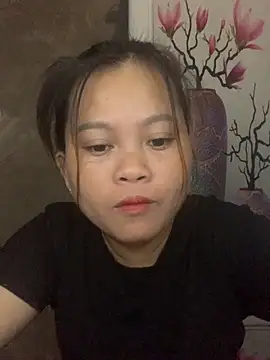 lan-xinh01 online show from October 6, 2025, 11:33 am