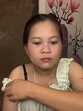 lan-xinh01 online show from October 3, 2025, 1:56 pm