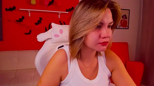 Snapshot of AriaEven chatting on November 7, 2025, 7:46 am AriaEven online show from November 7, 2025, 7:46 am