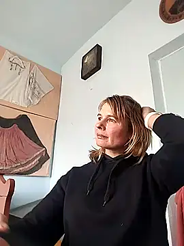 Masha412111 online show from December 15, 2025, 9:37 am