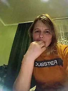 Snapshot of Masha412111 chatting on February 22, 2026, 10:22 pm Masha412111 online show from February 22, 2026, 10:22 pm