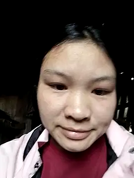 Snapshot of Hin_xx chatting on November 3, 2025, 2:06 am Hin xx online show from November 3, 2025, 2:06 am