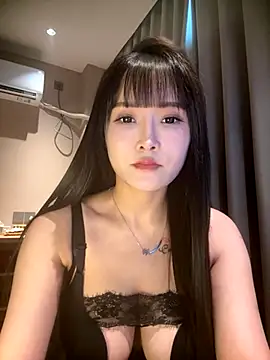 weiweibaby9 online show from October 11, 2025, 7:31 am
