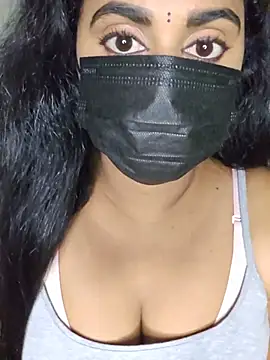 Dheronika sweetie online show from June 10, 2026, 6:53 pm