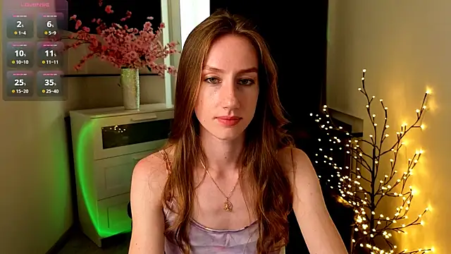 Snapshot of GoldenRose_ chatting on June 6, 2026, 11:37 am GoldenRose online show from June 6, 2026, 11:37 am