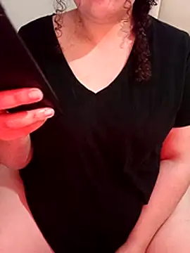 Snapshot of bbw_desire6 chatting on January 9, 2026, 11:33 pm bbw desire6 online show from January 9, 2026, 11:33 pm