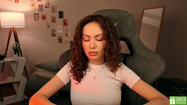 branchwithflowerss online show from November 12, 2025, 11:47 am