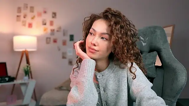 branchwithflowerss online show from October 1, 2025, 1:04 pm