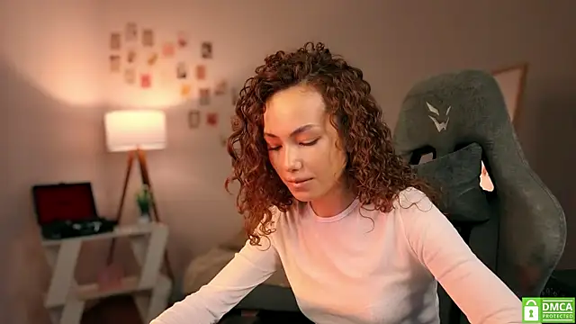 branchwithflowerss online show from October 10, 2025, 11:55 am