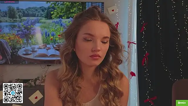 JulieLupo online show from March 17, 2026, 6:05 am