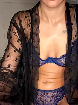 Honeyyyxo online show from December 4, 2025, 9:25 pm