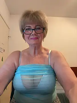 BoloshkaBlonda online show from February 13, 2026, 7:36 pm