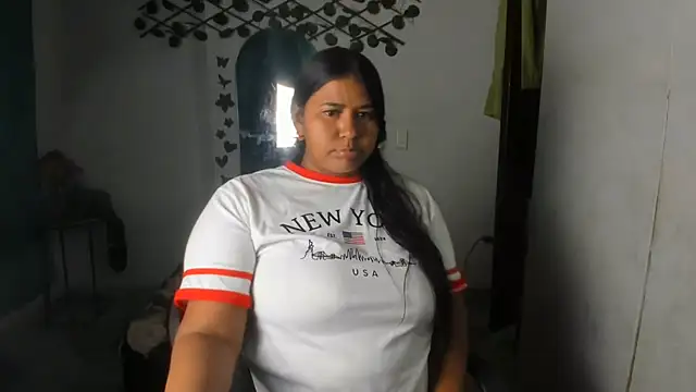 Ebony luna online show from July 1, 2026, 7:25 pm