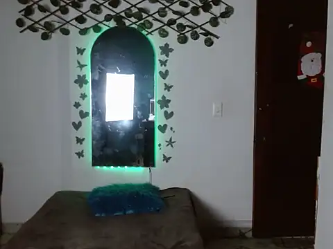 Snapshot of Ebony_luna chatting on January 12, 2026, 6:15 pm Ebony luna online show from January 12, 2026, 6:15 pm