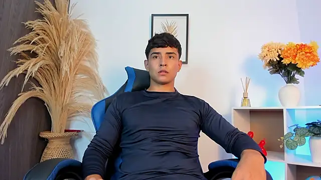 Snapshot of Thiago_Connor21 chatting on April 5, 2026, 8:26 pm Thiago Connor21 online show from April 5, 2026, 8:26 pm