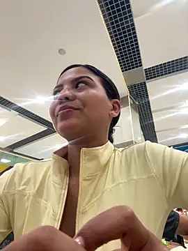 Snapshot of Pocahontas_sun chatting on November 4, 2025, 9:40 pm Pocahontas sun online show from November 4, 2025, 9:40 pm