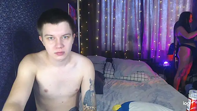 Snapshot of Mark_and_Wendy chatting on December 18, 2025, 5:45 am Mark and Wendy online show from December 18, 2025, 5:45 am