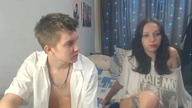 Snapshot of Mark_and_Wendy chatting on June 19, 2026, 5:46 am Mark and Wendy online show from June 19, 2026, 5:46 am
