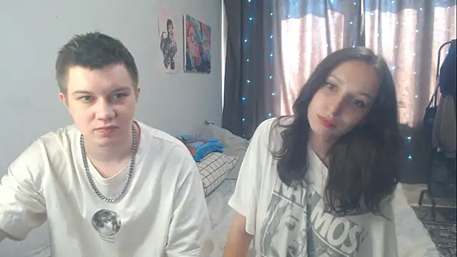 Snapshot of Mark_and_Wendy chatting on June 6, 2026, 8:52 am Mark and Wendy online show from June 6, 2026, 8:52 am