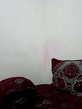 Snapshot of Miss-Queen chatting on May 11, 2026, 5:10 pm Miss-Queen online show from May 11, 2026, 5:10 pm