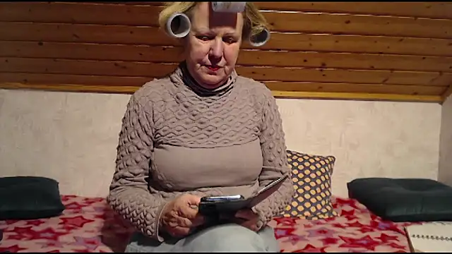 Snapshot of Nikole111 chatting on January 15, 2025, 3:29 pm Nikole111 online show from January 15, 2025, 3:29 pm