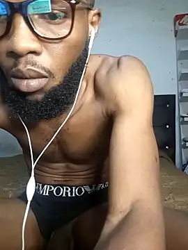 Snapshot of FreakyKaigrey chatting on December 19, 2025, 10:39 am FreakyKaigrey online show from December 19, 2025, 10:39 am